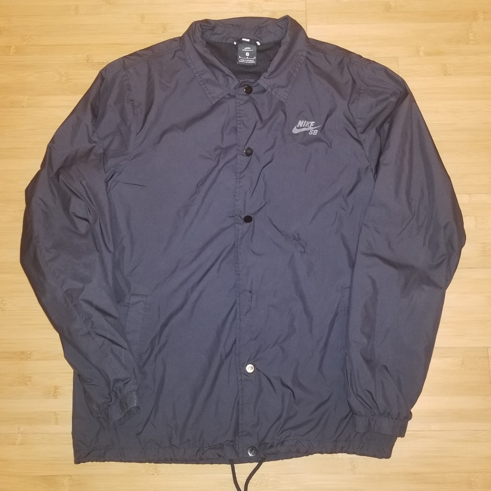 Nike windbreaker
